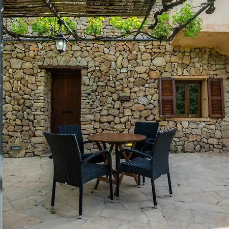 S'hort De Sa Bagura Farm stay *